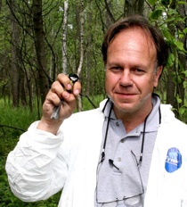 Dr. Mousseau in Red Forest, Chernobyl (http://cricket.biol.sc.edu/Mousseau/Mousseau.html)
